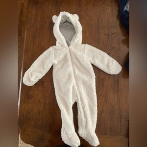 🐻❄️carters Sherpa bearsuit white 9 months